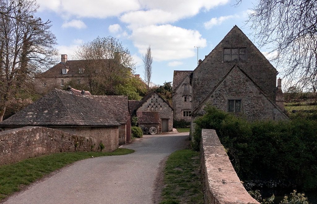 spend a weekend in the cotswolds