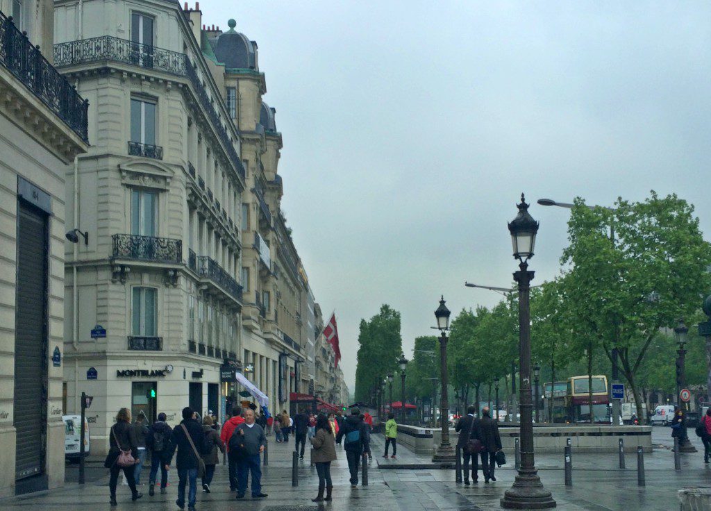 layover in paris