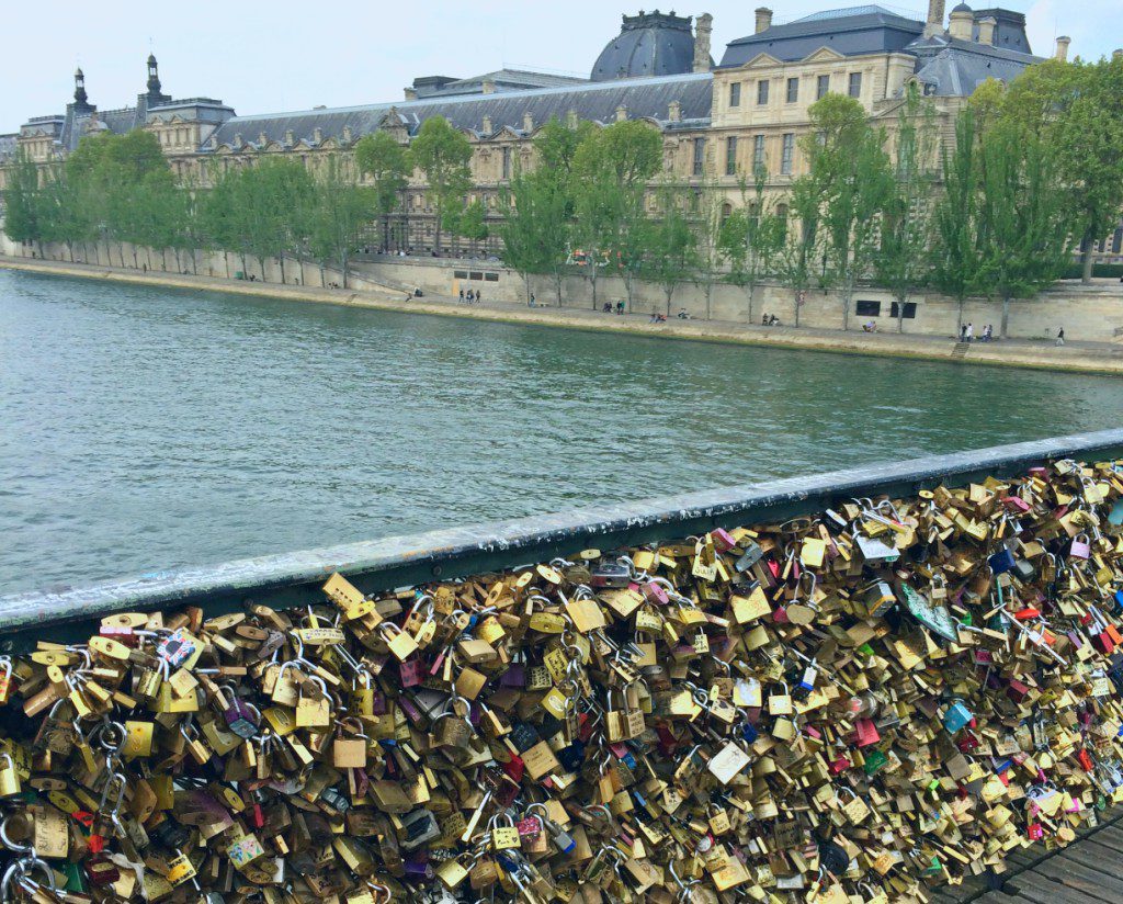 layover in paris